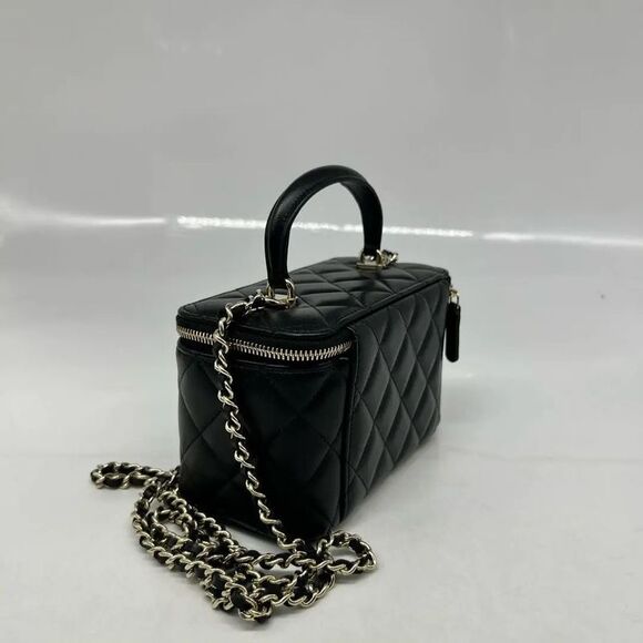 Chanel Women Pre-Loved Bag Brand New Condition - Picture 4 of 9